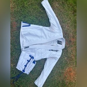 jiu jitsu gi
